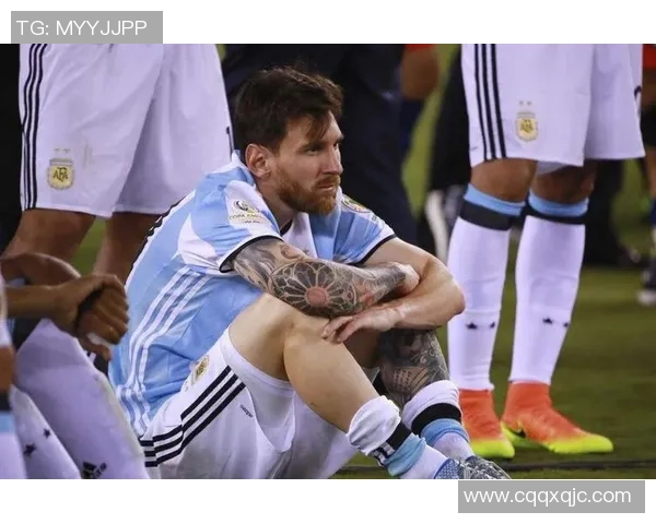 明星热议足球巨星：从球场到银幕的精彩评价与真知灼见