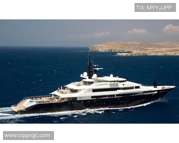 足球巨星豪华游艇生活揭秘 打造海上奢华移动宫殿